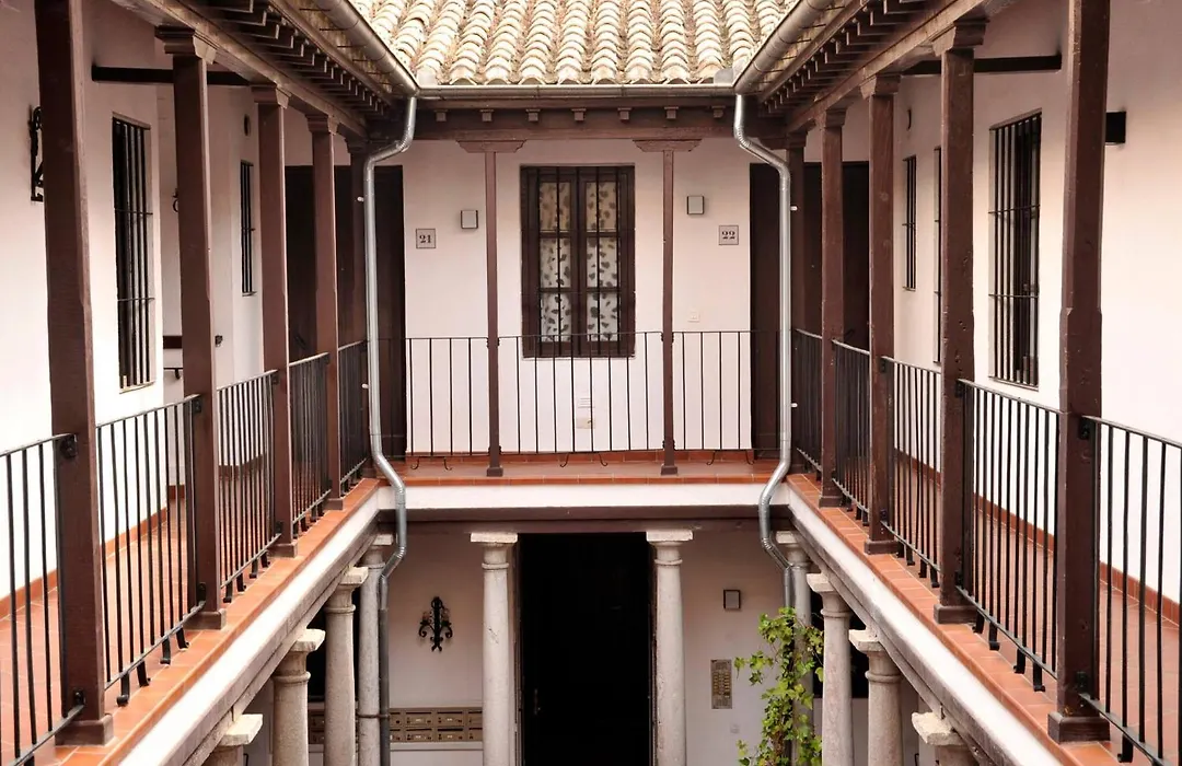 Adanar-Las Columnas-1